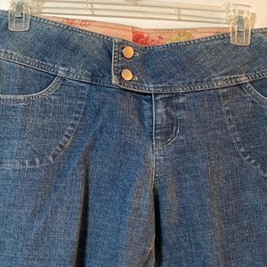 Gotcha Covered Jean Capris.  Size 14.  NWT.